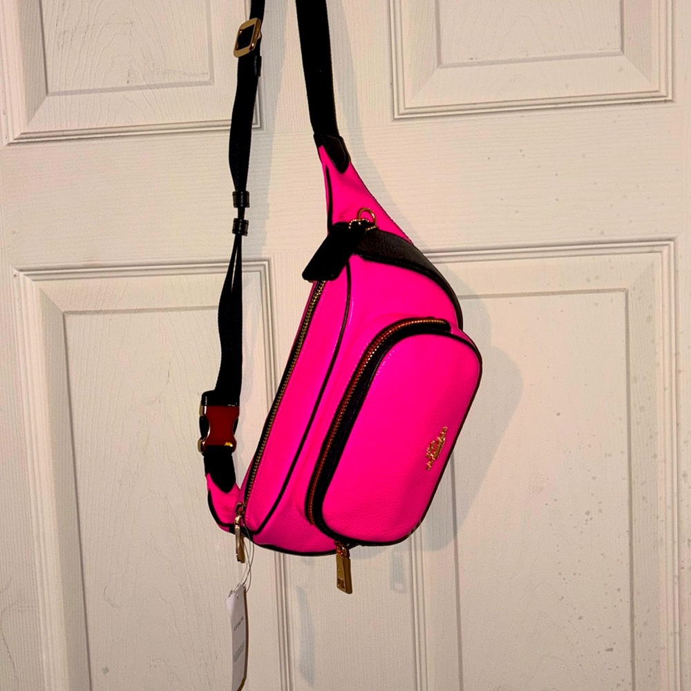 Coach court Belt Bag Neon Pink Colorblock Fanny Pack Gold Pebble Leather C6077